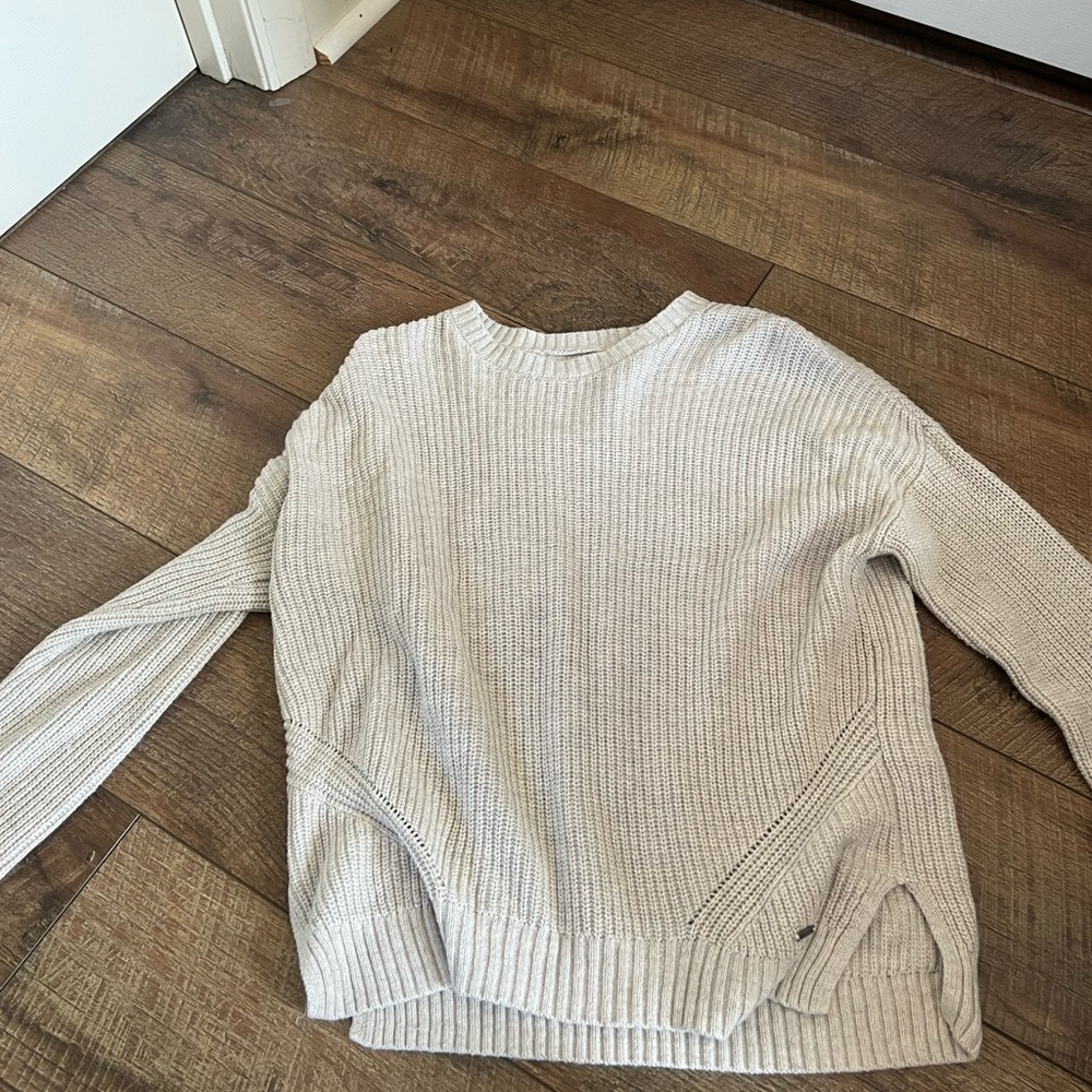 TAN HOLLISTER SWEATER, COMFY, EXTRA SMALL, OK CONDITION